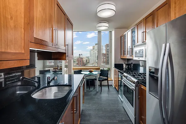 Sold by Stribling | media 2