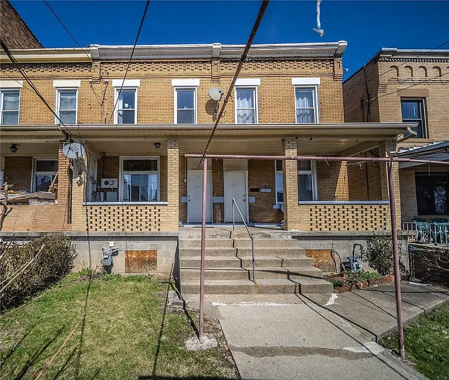 4 bed, $3,500 — Photo 1