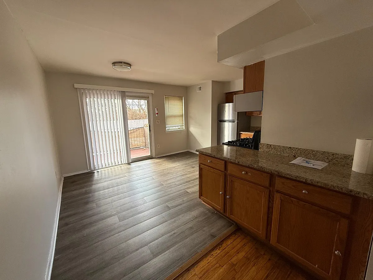 Building Photo - 37 Judson St #8-A