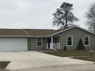 1450 Kellner St, Manitowoc, WI 54220