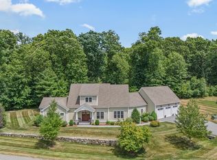 10 Great Lake Ln, North Andover, MA 01845