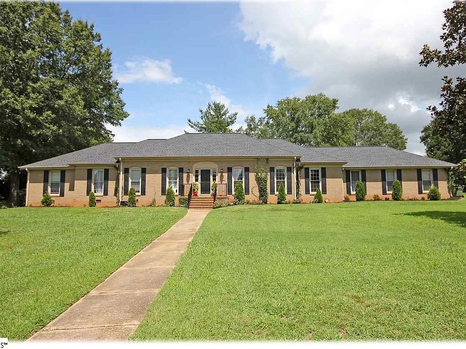 1st image of 117 Twin Lakes Dr