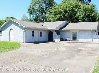 4607 Quachita St, Houston, TX 77039