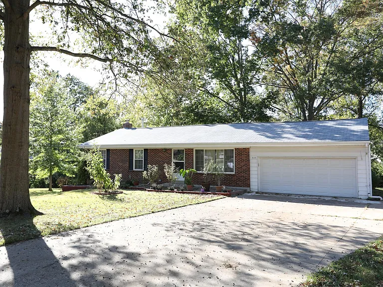 519 Ranch Dr — Photo 1