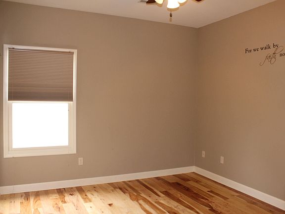 3rd image of 111 Homeland Dr