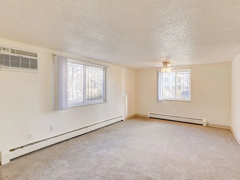 Allison Court Apartments — Photo 27
