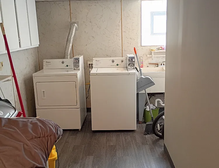 1115 N 12th Ave — Photo 13