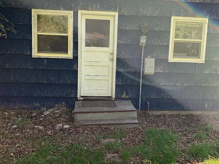 946 Poly Dr — Photo 7