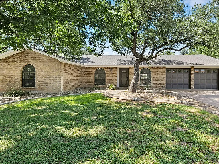 1401 Dragon Dr — Photo 24