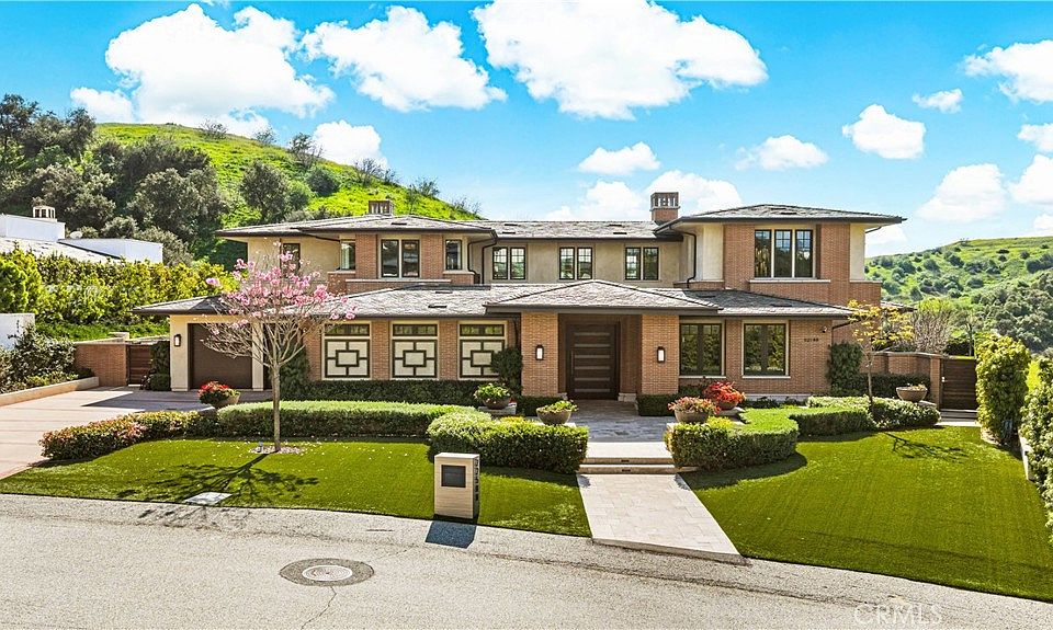 1st image of 22588 Pacific Ln