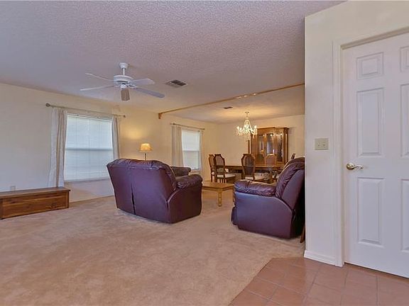 4th image of 4434 Northampton Dr