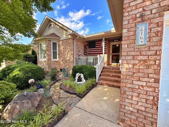 216 Lakemere Drive, New Bern, NC 28562