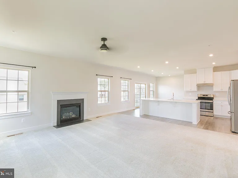 10083 Dressage Dr — Photo 8