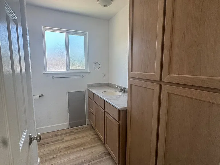 815 Walnut St — Photo 4