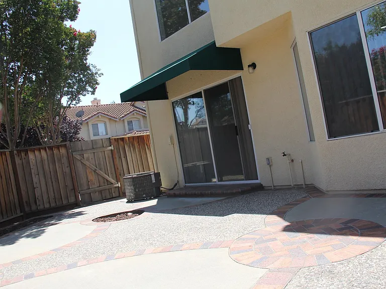 162 Millwater Ct — Photo 17