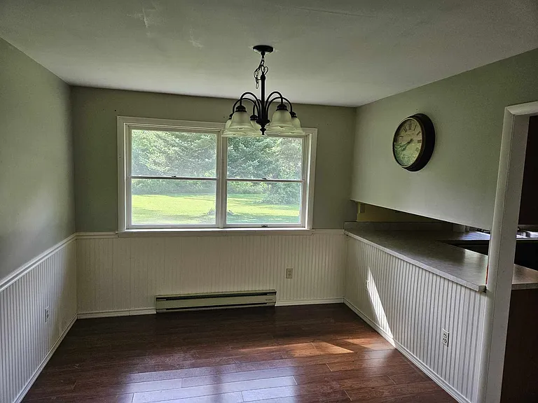 114 Woodview Ln — Photo 2
