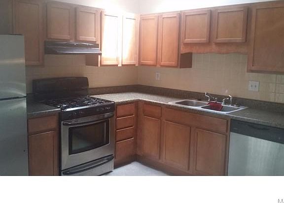 2nd image of 1013 Willow River Ct