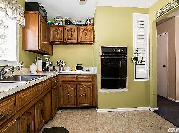 4th image of 130 Circle Dr S