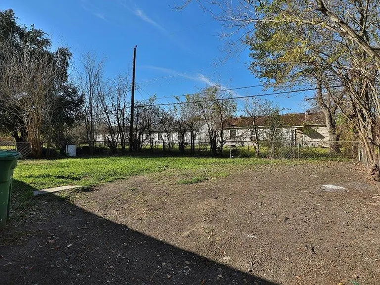 10322 Cathedral Dr — Photo 15