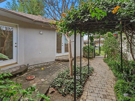 5th image of 3314 Celeste Dr