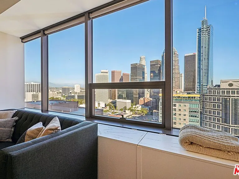 1100 Wilshire Blvd #2209 — Photo 14
