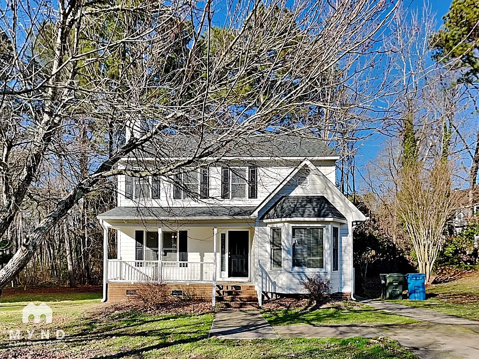 904 Estelle Ct
