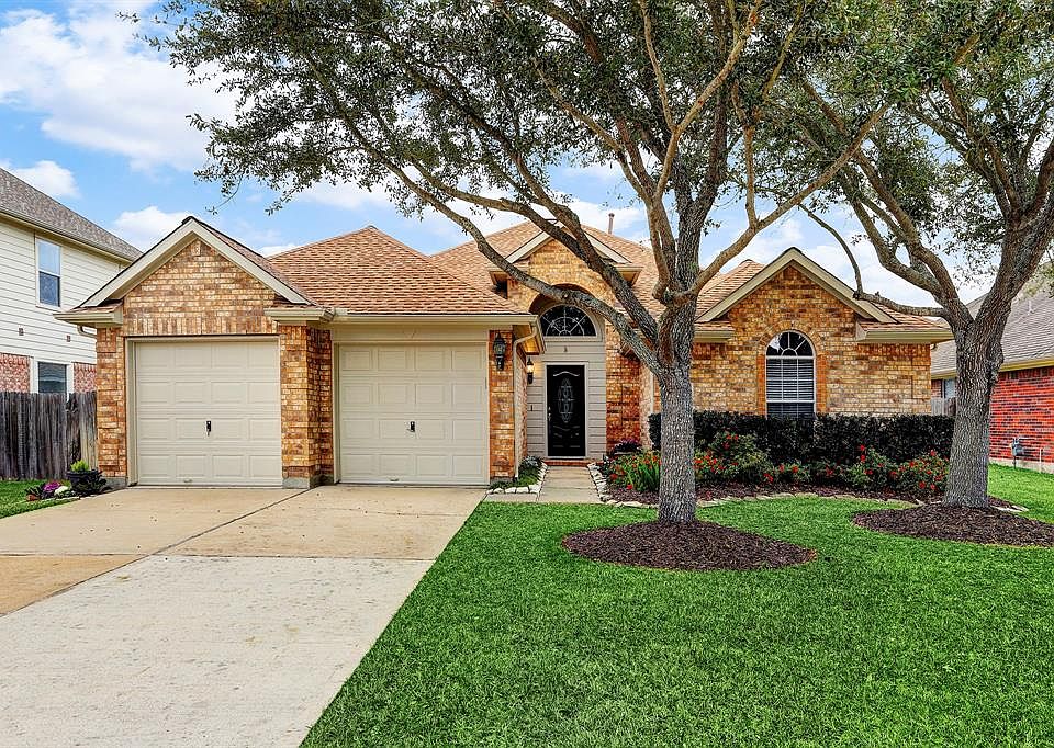 1st image of 25206 Sundown Canyon Ln