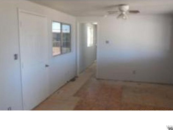 3rd image of 1076 Zircon Cir