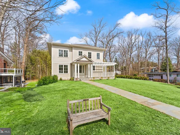 4601 Oxford St, Garrett Park, MD 20896