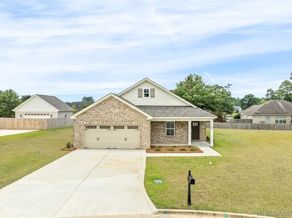 107 Hanover Pl, Dothan, AL 36301