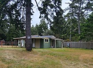 5367 Singing Woods Dr, Florence, OR 97439