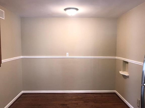 4th image of 3147 Auten Ave