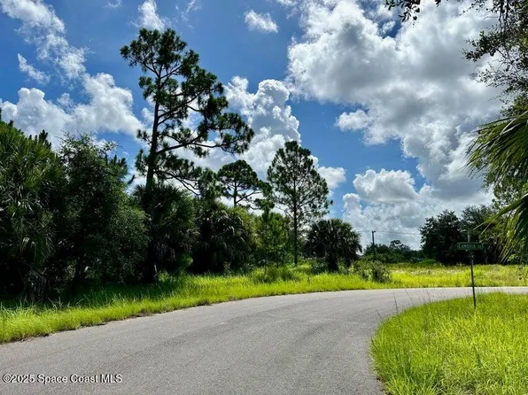 101 Lafleur St SW, Palm Bay, FL 32908