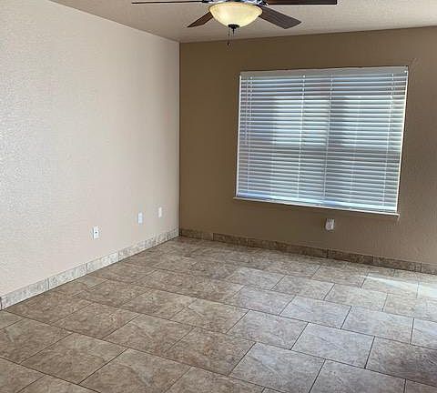 5th image of 1625 Aspen Dr APT E