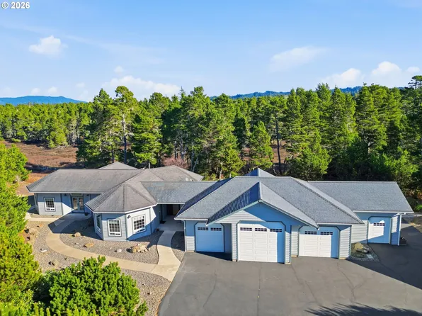 5200 Dunewood Dr, Florence, OR 97439