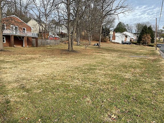 5th image of 310 S Shenandoah Ave