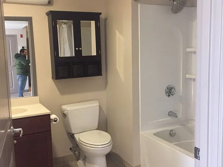 275 W Main St #14 — Photo 4