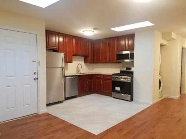 26 Cottage Street image 1 of 15