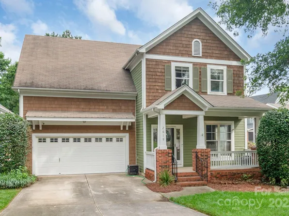 2619 Merion Hills Ct, Charlotte, NC 28269