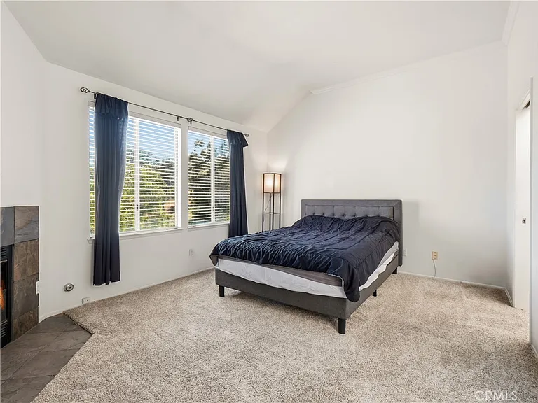 24514 McBean Pkwy — Photo 18