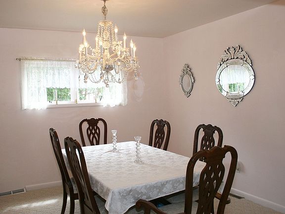 Formal dining room