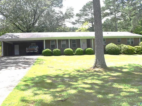 1536 Hooks Lake Rd, Gadsden, AL 35901