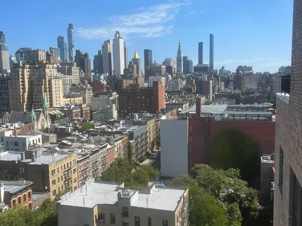 365 West 20th Street image 12 of 16