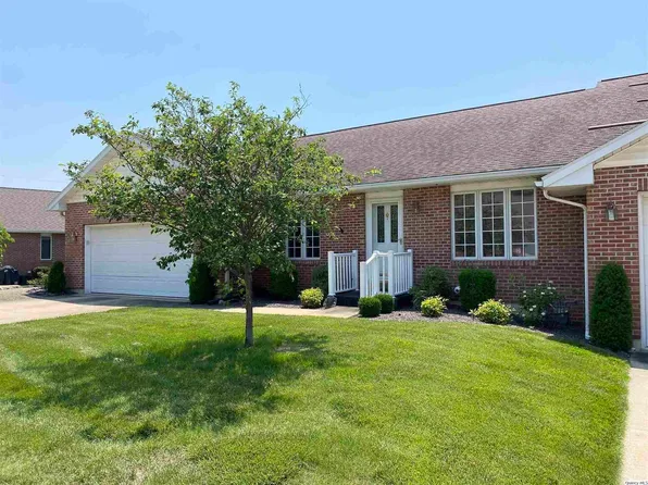 504 Donegal Dr, Quincy, IL 62305