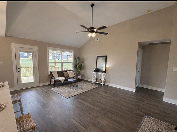 4th image of 30 Echo Rdg Lot 30
