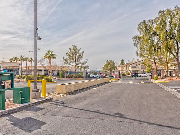 4th image of 5710 E Tropicana Ave Unit 1010