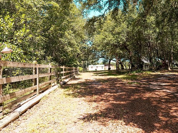 2nd image of 189 Indian Oaks Ln