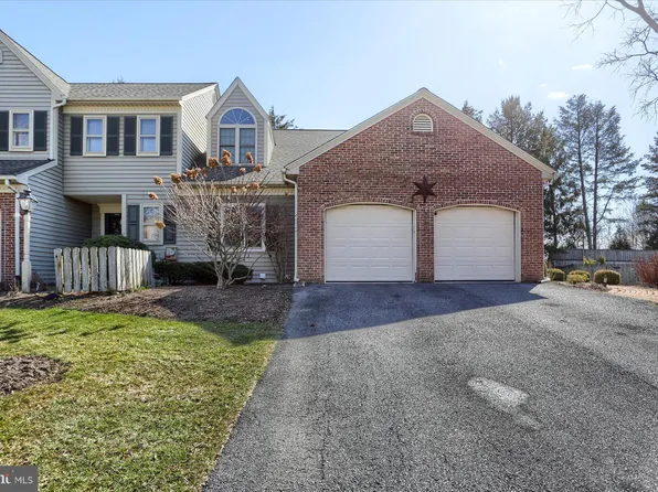3226 Oakglen Ct, Lancaster, PA 17601