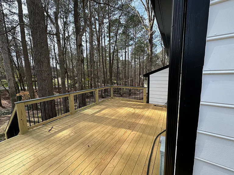 205 Honeysuckle Ln — Photo 9
