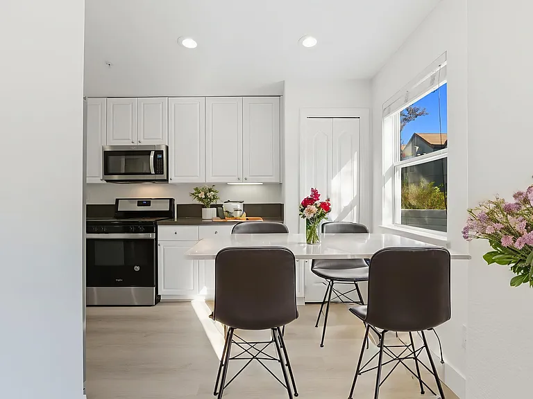 Stevens Creek Villas — Photo 22